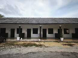 OYO 91244 Aufa Chalet