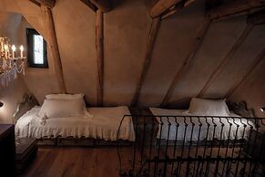 CASTELUL DE LUT