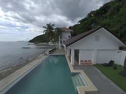 Salacia Beachfront Resort