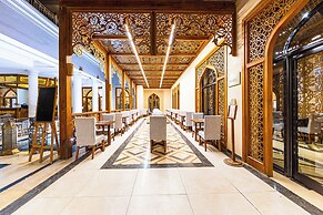 Grand Palace Couples only 18 years plus