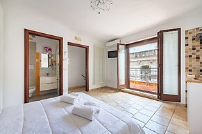 Helios Room