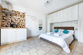 Helios Room