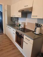Spacious 2BR 1LR Apartment Central Area