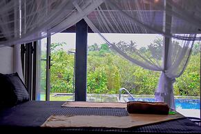 Elite Black Villa