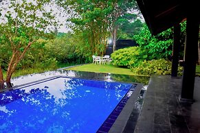 Elite Black Villa