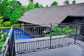 Elite Black Villa
