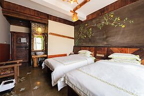 Butterfly Flowers Inn