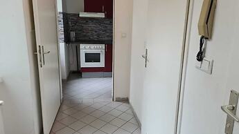 Comfortable 3BR Apartment Belvedere Area