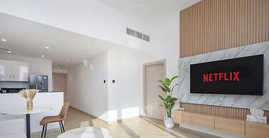 LUX The Marina View Suite 3