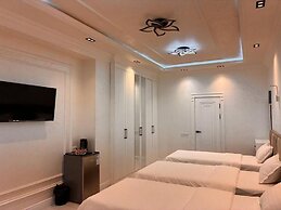Donish Hotel