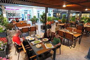 Almare Apartments
