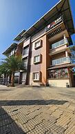 Azay Luxurious Apartment