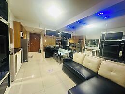 Ritzy Pasay Getaway - Entire Apartment for Rent