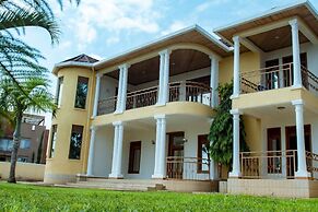 Elegant Villa Apart