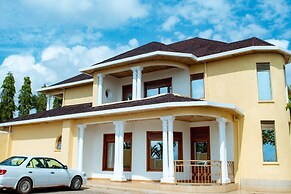 Elegant Villa Apart