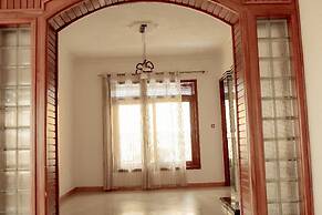 Elegant Villa Apart