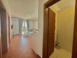 Calma Vista Apartments