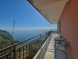 Calma Vista Apartments