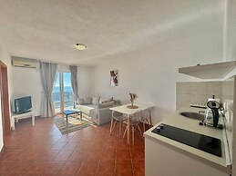 Calma Vista Apartments