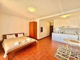 Calma Vista Apartments