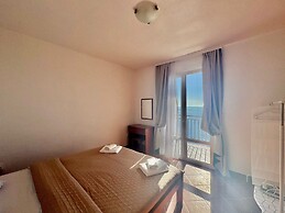 Calma Vista Apartments