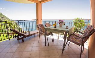 Calma Vista Apartments