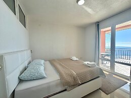 Calma Vista Apartments