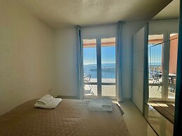 Calma Vista Apartments