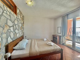 Calma Vista Apartments
