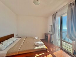 Calma Vista Apartments