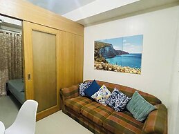 Elegant Pasay City Apartment With Central Heating & Shared Pool