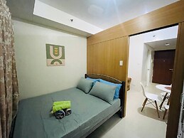 Elegant Pasay City Apartment With Central Heating & Shared Pool