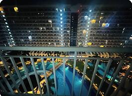 Elegant Pasay City Apartment With Central Heating & Shared Pool