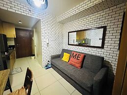 Simple Pasay Getaway - Entire Apartment for Rent
