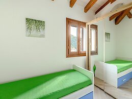 Air-conditioned Penthouse With Terrace and Parking