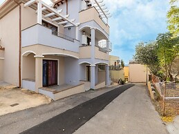 Air-conditioned Penthouse With Terrace and Parking