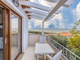 Air-conditioned Penthouse With Terrace and Parking