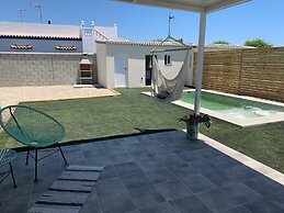 Amplia casa para 6 con piscina