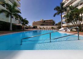 Las Camelias Apartments
