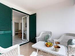 Apartment Green Garden View