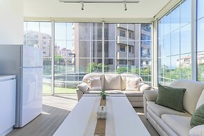 GlassHaus Rooftop 2-BR & Pool in Ghazir