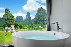 Yangshuo 1Q84 Tree Hotel