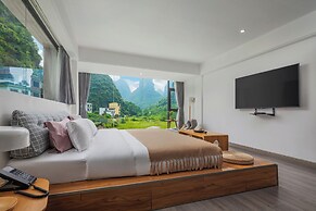 Yangshuo 1Q84 Tree Hotel