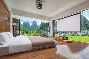Yangshuo 1Q84 Tree Hotel