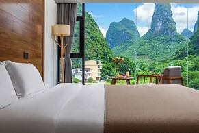 Yangshuo 1Q84 Tree Hotel