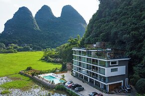 Yangshuo 1Q84 Tree Hotel