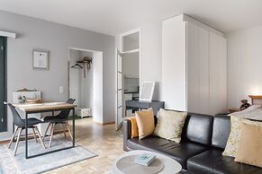 Bright Studio Apt. with Private Balcony