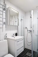 Bright Studio Apt. with Private Balcony