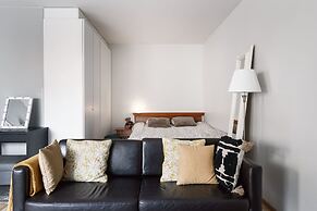 Bright Studio Apt. with Private Balcony