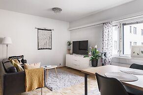 Bright Studio Apt. with Private Balcony